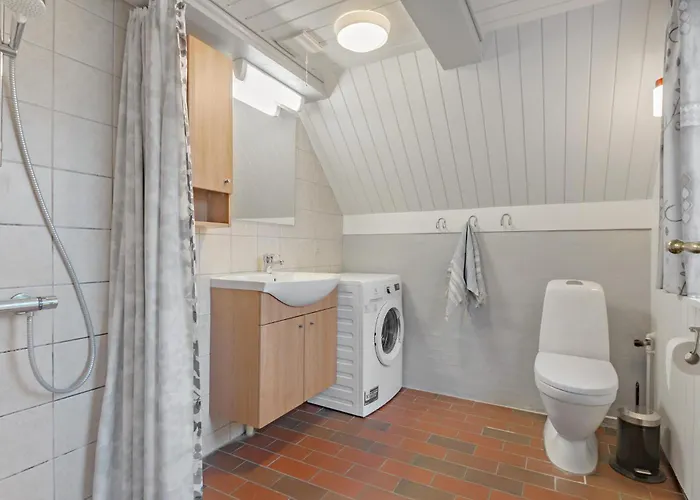 3 Bedroom Lovely In Henne Casa vacanze *