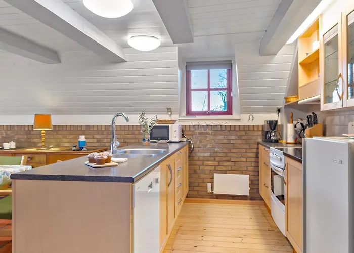 3 Bedroom Lovely In Henne