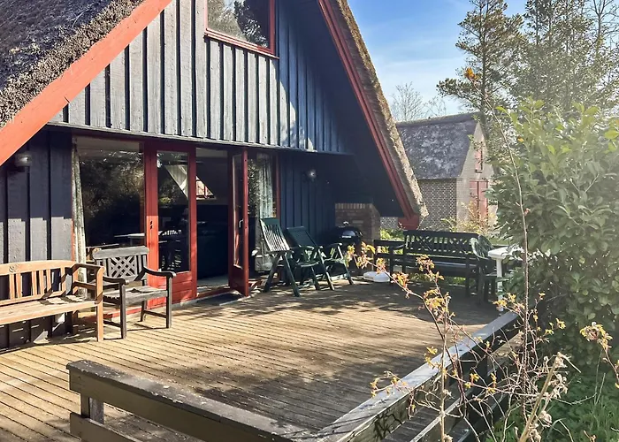 3 Bedroom Lovely In Henne Henne Strand